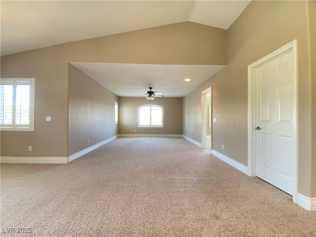 95 Broken Putter Way, Las Vegas, NV 89148