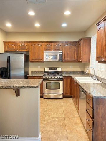 95 Broken Putter Way, Las Vegas, NV 89148