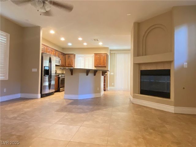 95 Broken Putter Way, Las Vegas, NV 89148