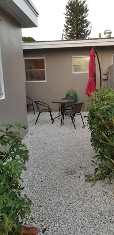 1000 NE 17TH Court, Fort Lauderdale, FL 33305