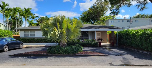 1000 NE 17TH Court, Fort Lauderdale, FL 33305