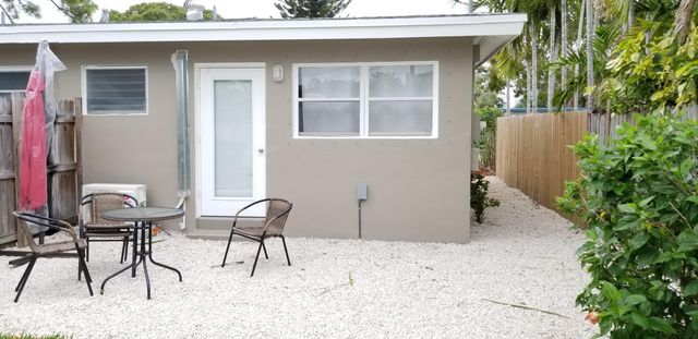 1000 NE 17TH Court, Fort Lauderdale, FL 33305
