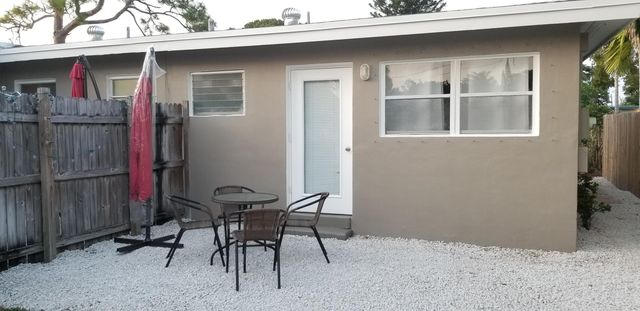 1000 NE 17TH Court, Fort Lauderdale, FL 33305