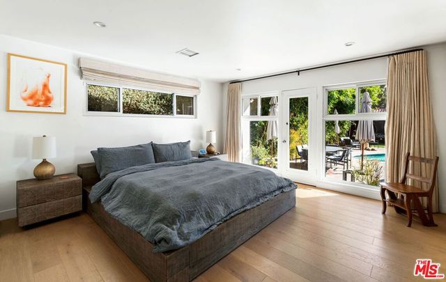 160 Beloit Avenue, Los Angeles, CA 90049