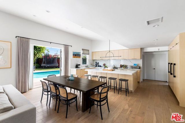 160 Beloit Avenue, Los Angeles, CA 90049