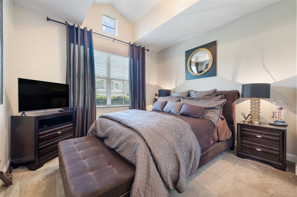 Image 4 of property listing at 4436 AZURE ISLE WAY, Kissimmee, FL 34744