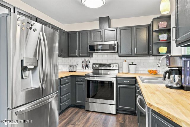 421 W 91st Avenue, Anchorage, AK 99515