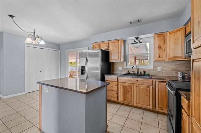 7 Woodbridge Drive, Bella Vista, AR 72714