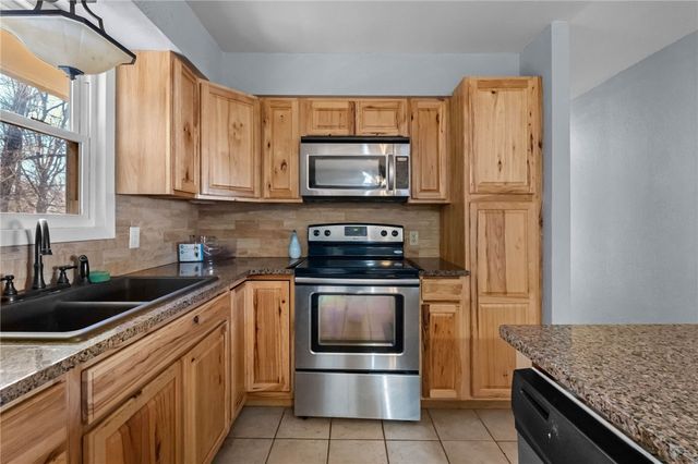 7 Woodbridge Drive, Bella Vista, AR 72714