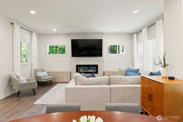 18804 14th Place W, Lynnwood, WA 98037