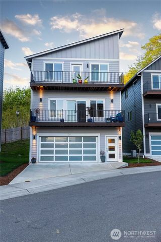 134 Blackfish Court, Bremerton, WA 98310