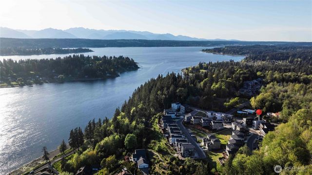 134 Blackfish Court, Bremerton, WA 98310