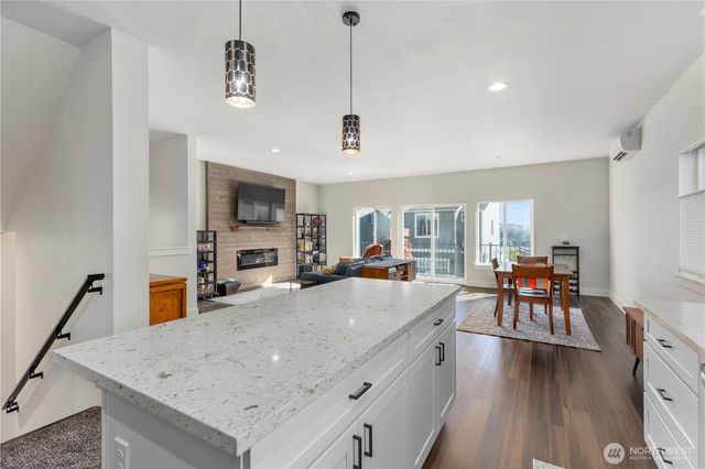 134 Blackfish Court, Bremerton, WA 98310