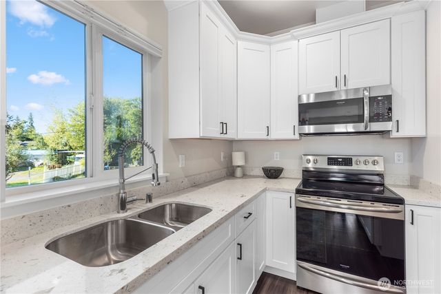 134 Blackfish Court, Bremerton, WA 98310