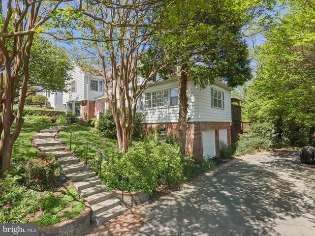 4725 ROCK SPRING RD, Arlington, VA 22207