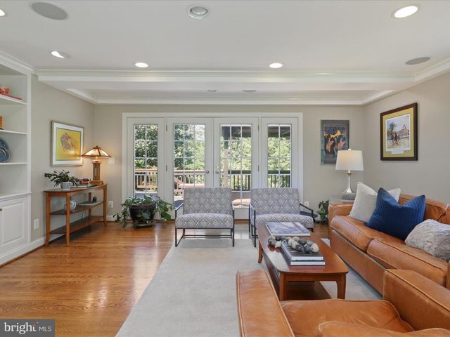 4725 ROCK SPRING RD, Arlington, VA 22207