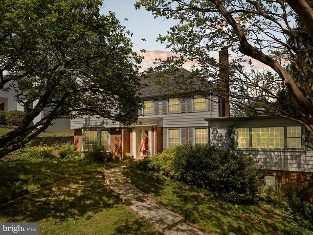 4725 ROCK SPRING RD, Arlington, VA 22207