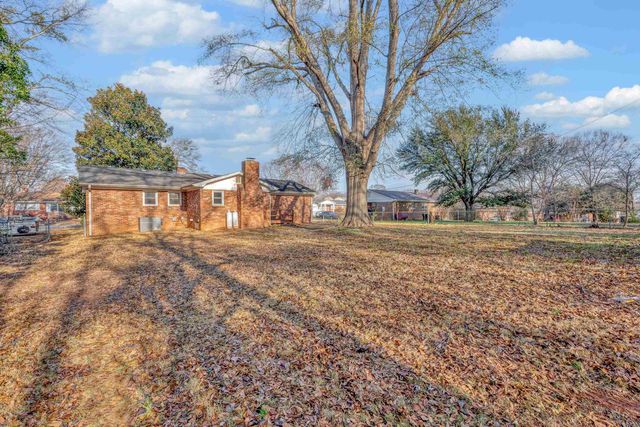 108 McDowell Drive, Boiling Springs, SC 29316