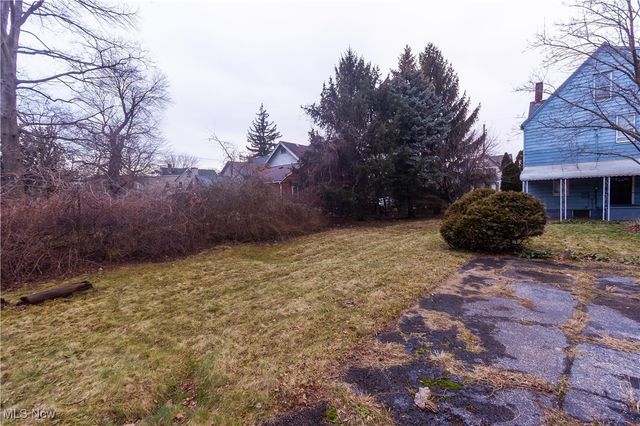 2245 E 87th Street, Cleveland, OH 44106