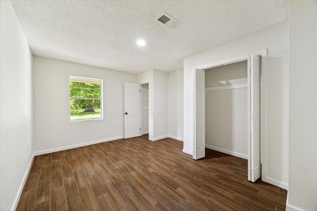 20576 Kings Road, New Caney, TX 77357