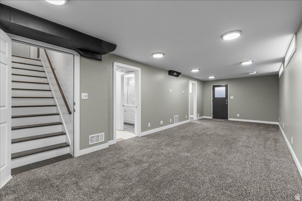 Image 17 of property listing at 187 N PINEHURST AVE, Tooele, UT 84074