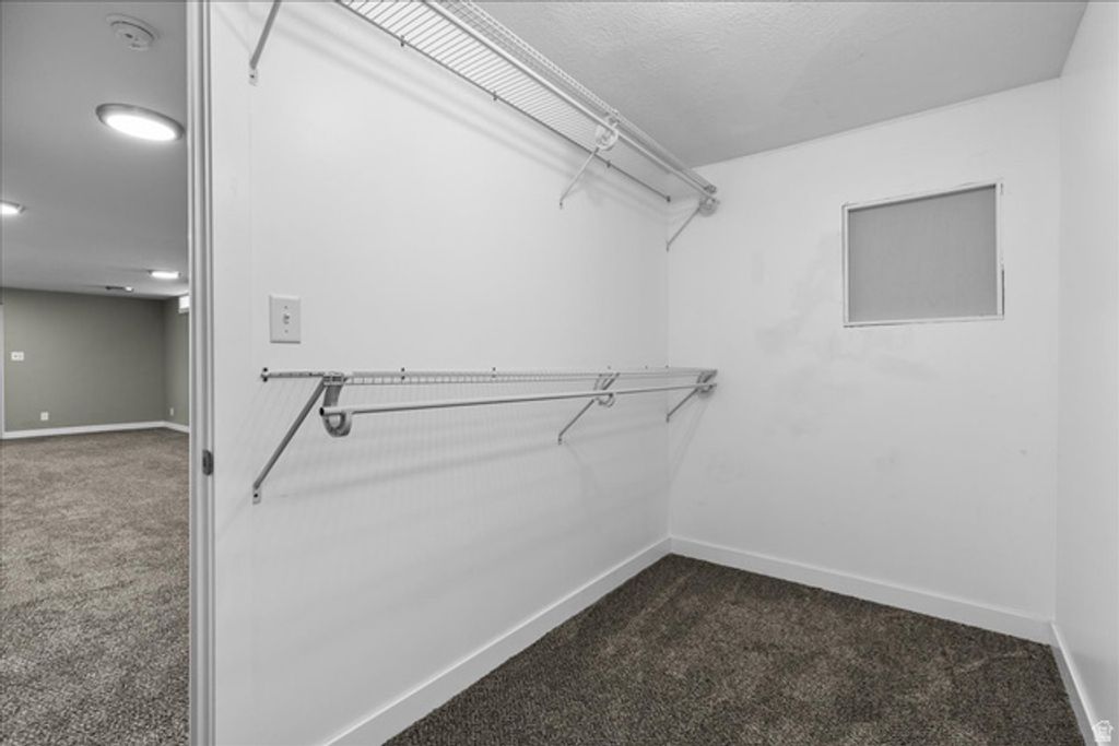 Image 24 of property listing at 187 N PINEHURST AVE, Tooele, UT 84074