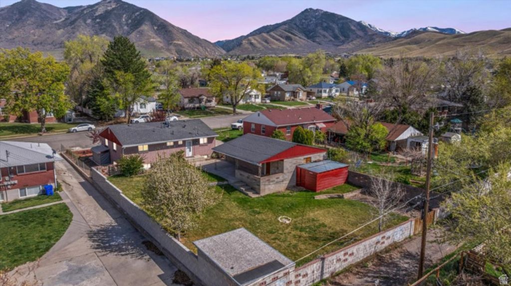 Image 31 of property listing at 187 N PINEHURST AVE, Tooele, UT 84074