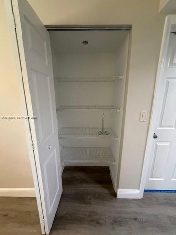 10524 NW 4th St, Plantation, FL 33324