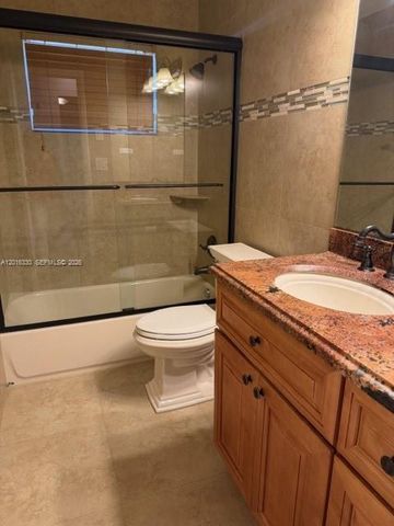 10524 NW 4th St, Plantation, FL 33324