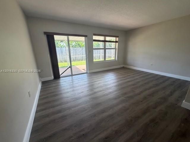 10524 NW 4th St, Plantation, FL 33324