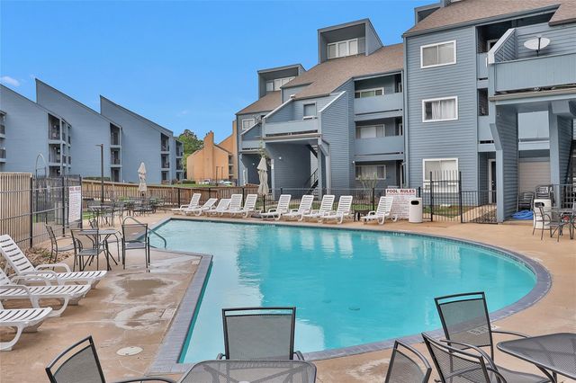 12500 Melville Drive 345D, Montgomery, TX 77356
