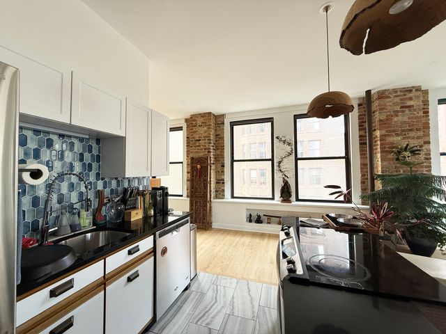 600 S Dearborn Street 801-802, Chicago, IL 60605