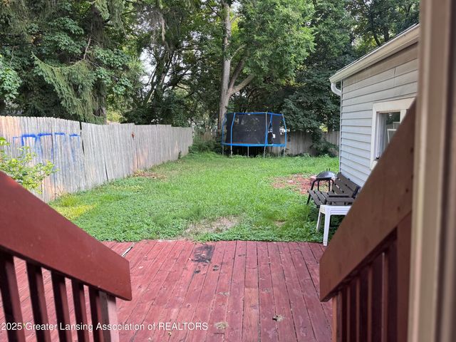 1422 Redwood Street, Lansing, MI 48915