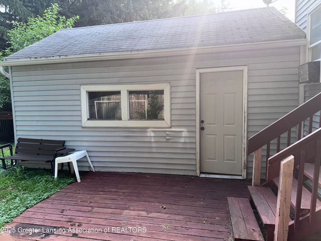 1422 Redwood Street, Lansing, MI 48915