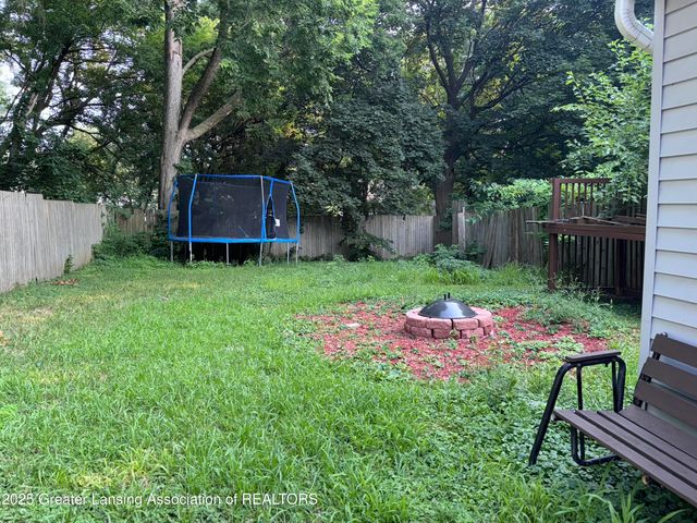 1422 Redwood Street, Lansing, MI 48915