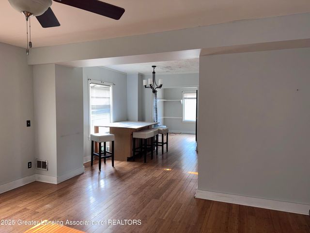 1422 Redwood Street, Lansing, MI 48915