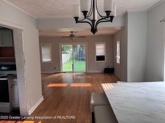 1422 Redwood Street, Lansing, MI 48915