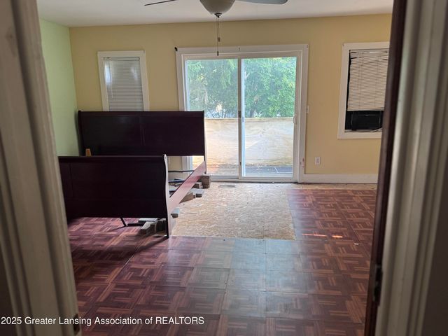 1422 Redwood Street, Lansing, MI 48915