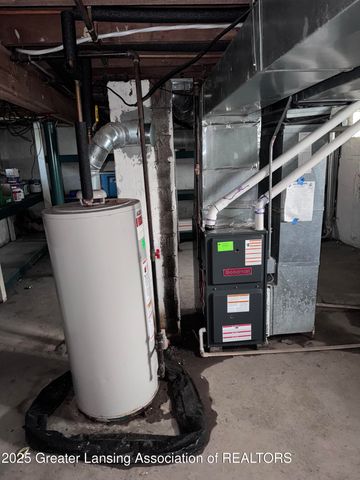 1422 Redwood Street, Lansing, MI 48915