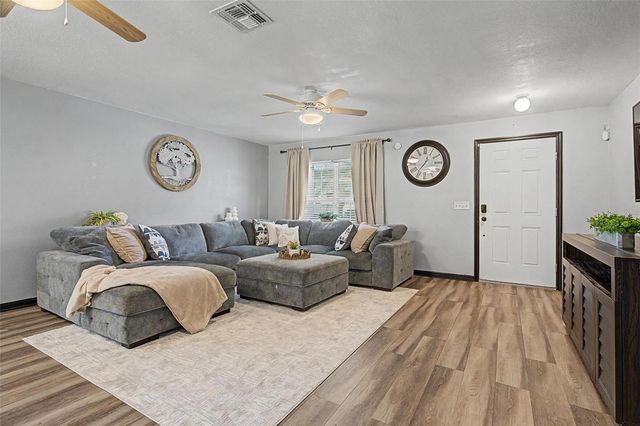 15373 CALLISTA LANE, Dade City, FL 33523