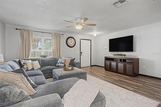 15373 CALLISTA LANE, Dade City, FL 33523