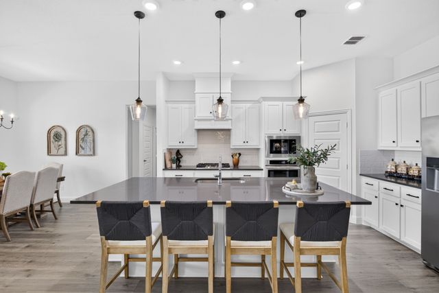 134 Hollingsworth Lane, Glenn Heights, TX 75154