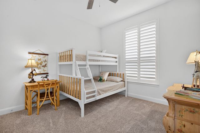 134 Hollingsworth Lane, Glenn Heights, TX 75154