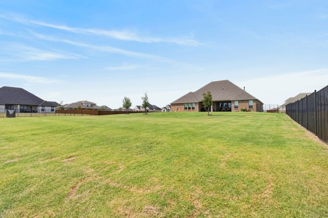 134 Hollingsworth Lane, Glenn Heights, TX 75154