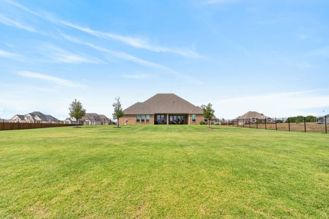 134 Hollingsworth Lane, Glenn Heights, TX 75154