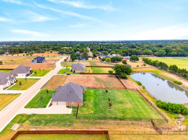 134 Hollingsworth Lane, Glenn Heights, TX 75154