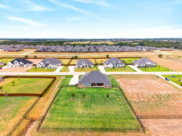 134 Hollingsworth Lane, Glenn Heights, TX 75154