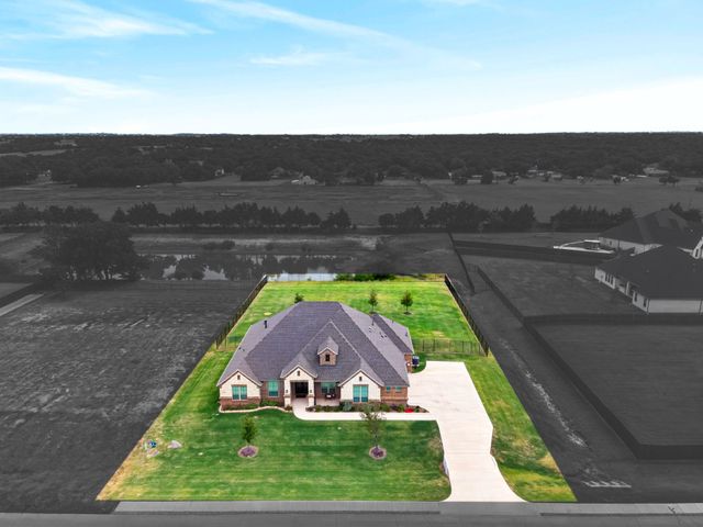 134 Hollingsworth Lane, Glenn Heights, TX 75154