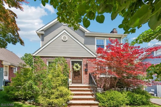 53 Dohrman Ave, Teaneck Twp., NJ 07666