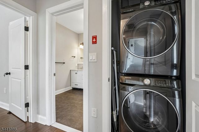 53 Dohrman Ave, Teaneck Twp., NJ 07666